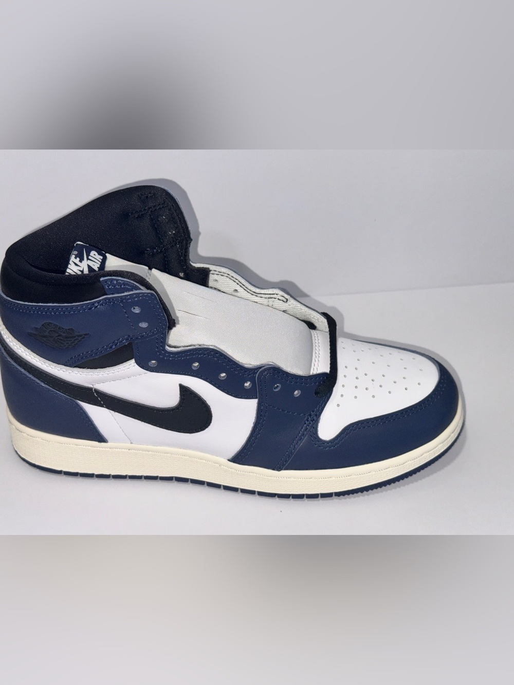Nike Air Jordan 1 Retro High OG GS Midnight Navy Black Sail Size: 7Y